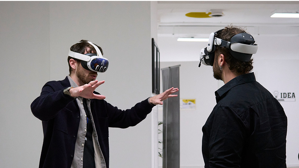 Realtà Mista a Seregno: INTERCONNECTION esplora le frontiere del business interattivo